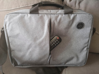 حقيبة HP للكمبيوتر المحمول  رمادية أنيقة وعملية